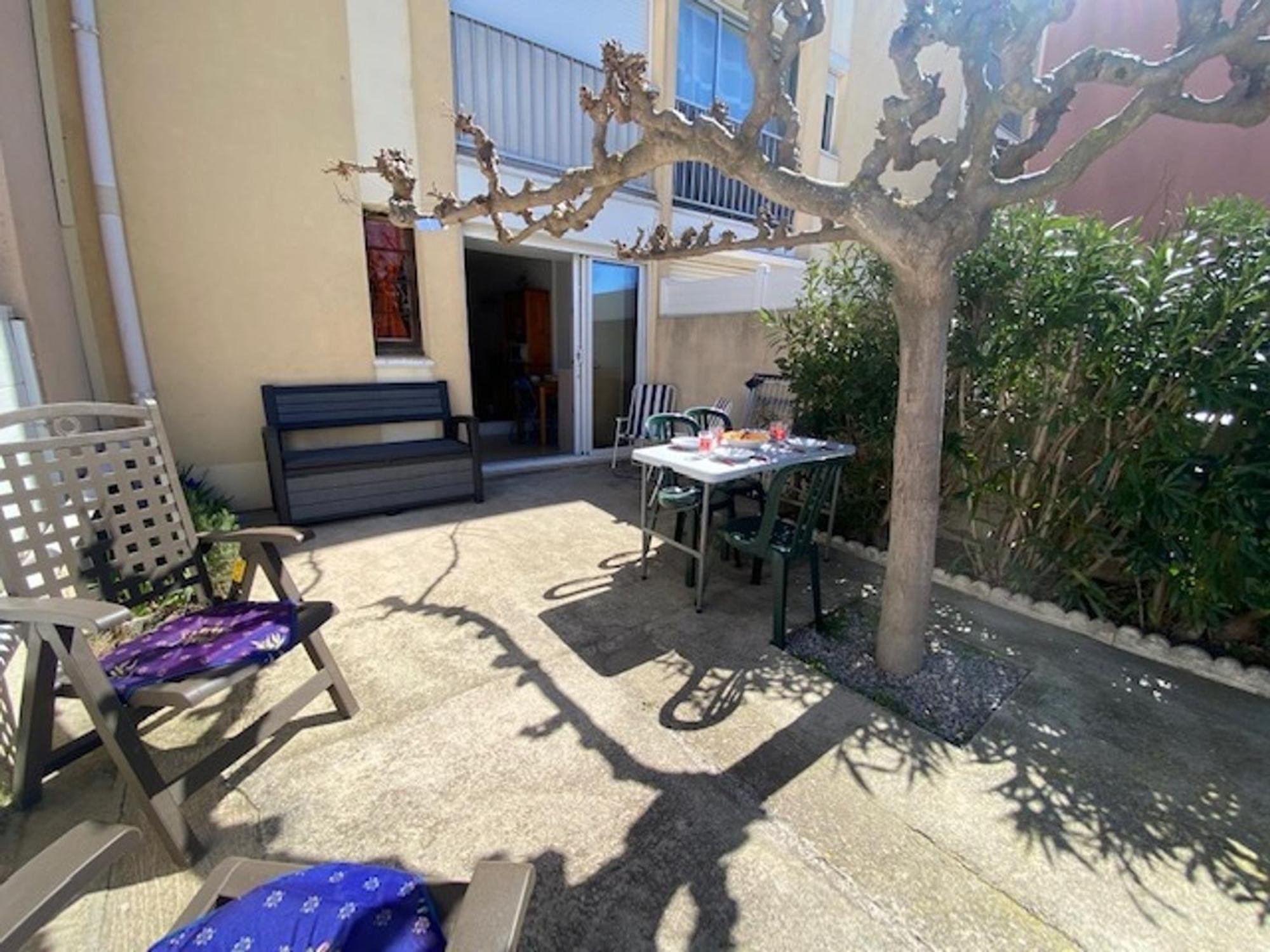Coquet T2 A - Cour Arboree, Parking, Proche Et Commerces, 4 Pers. - Fr-1-795-14